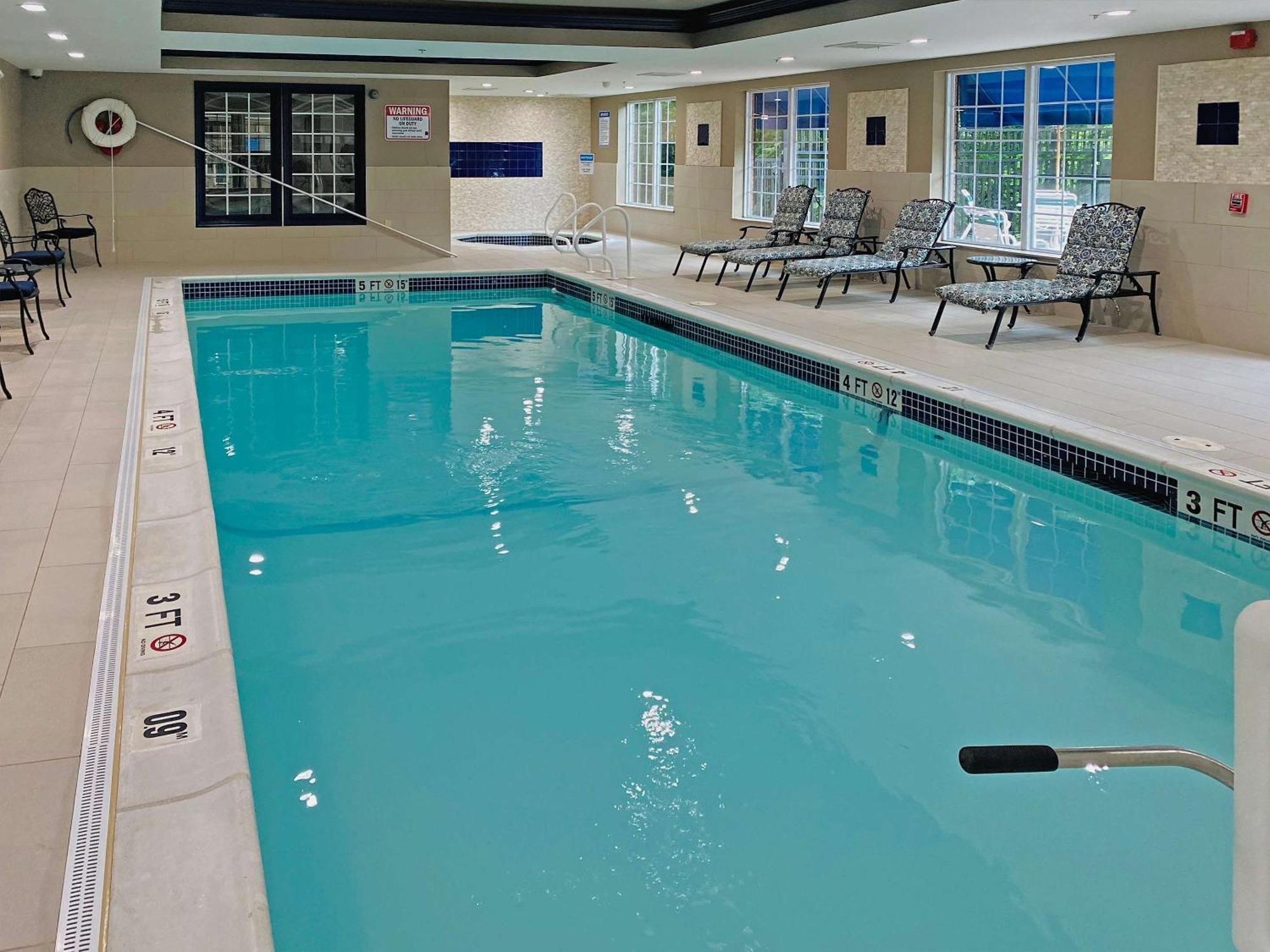 Comfort Inn & Suites Sturbridge-Brimfield Dış mekan fotoğraf