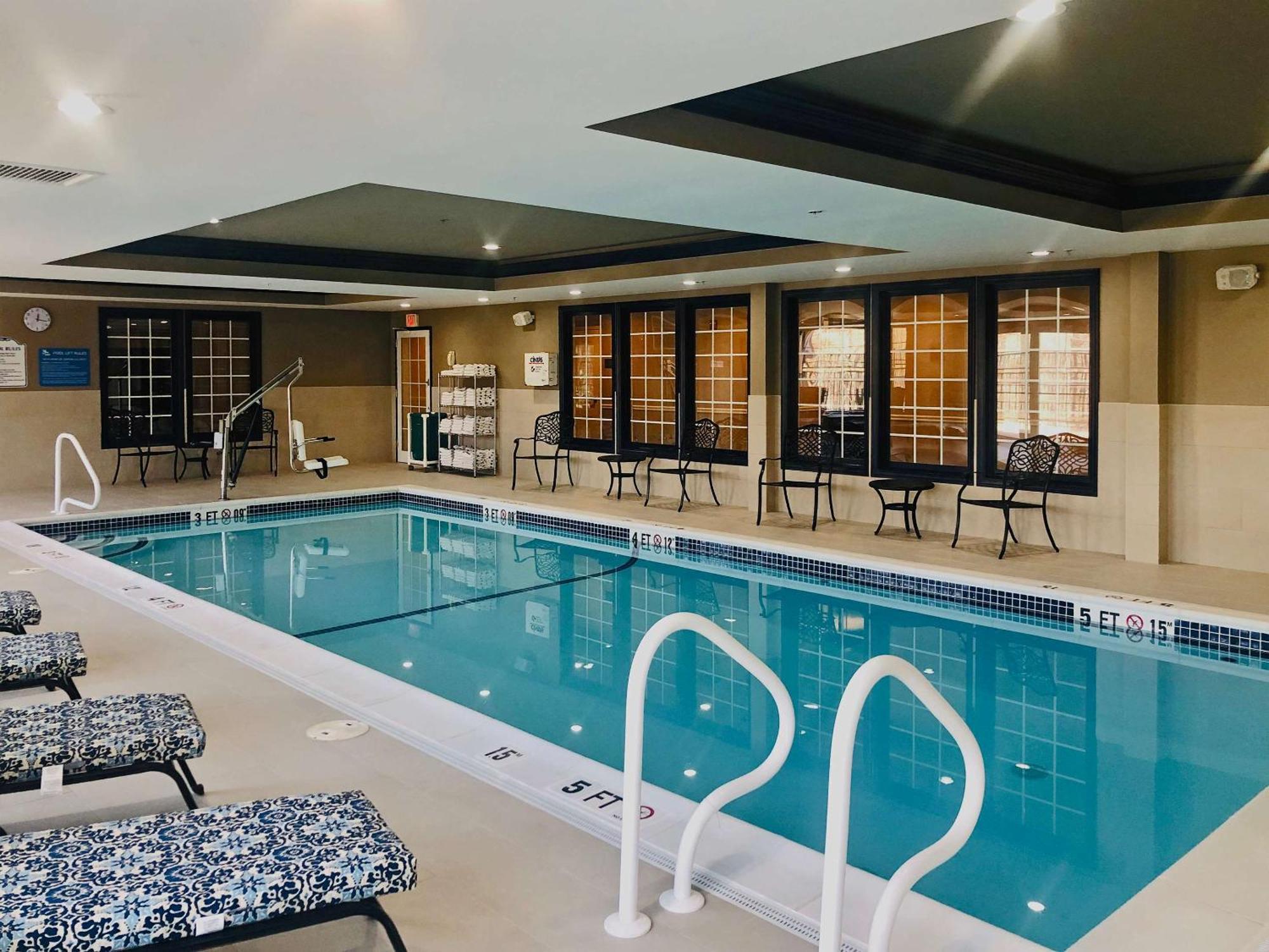 Comfort Inn & Suites Sturbridge-Brimfield Dış mekan fotoğraf