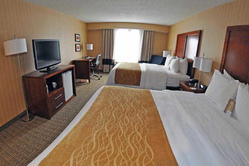 Comfort Inn & Suites Sturbridge-Brimfield Dış mekan fotoğraf