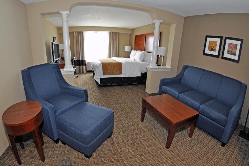 Comfort Inn & Suites Sturbridge-Brimfield Dış mekan fotoğraf