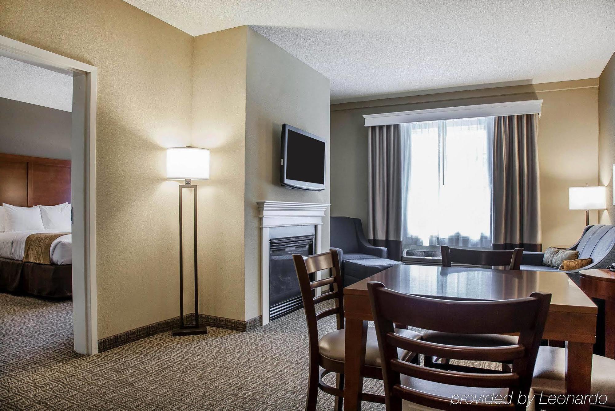 Comfort Inn & Suites Sturbridge-Brimfield Dış mekan fotoğraf