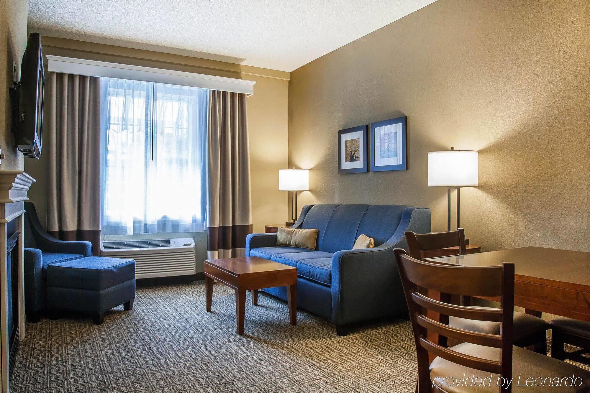 Comfort Inn & Suites Sturbridge-Brimfield Dış mekan fotoğraf