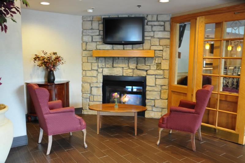 Comfort Inn & Suites Sturbridge-Brimfield Dış mekan fotoğraf