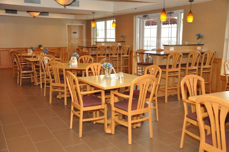 Comfort Inn & Suites Sturbridge-Brimfield Dış mekan fotoğraf