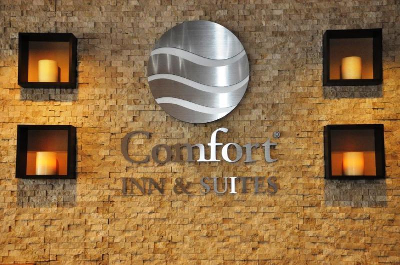 Comfort Inn & Suites Sturbridge-Brimfield Dış mekan fotoğraf