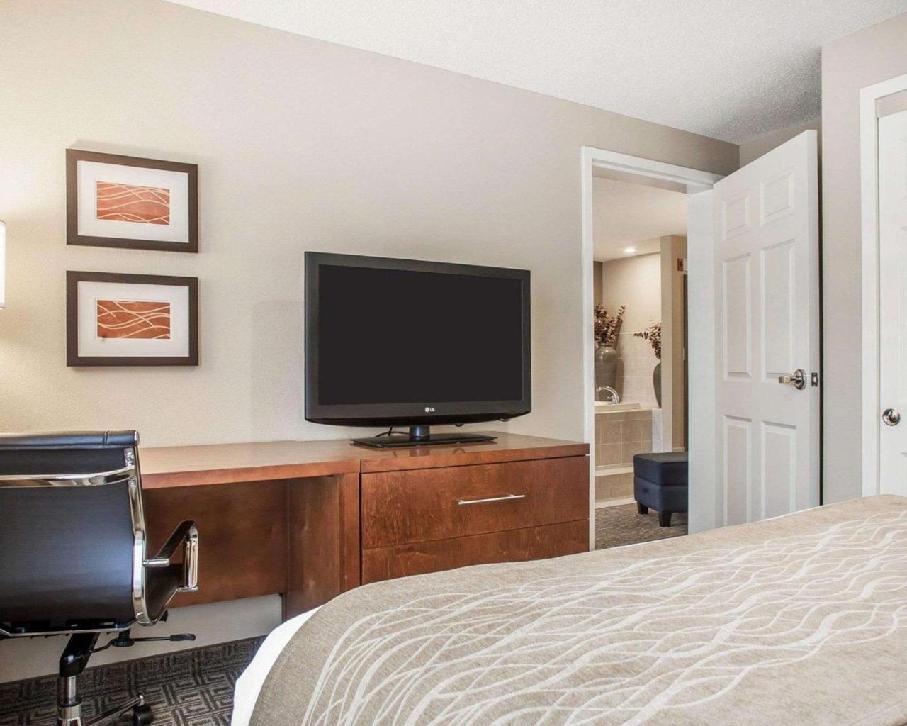 Comfort Inn & Suites Sturbridge-Brimfield Dış mekan fotoğraf