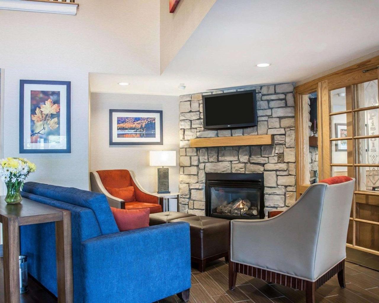 Comfort Inn & Suites Sturbridge-Brimfield Dış mekan fotoğraf