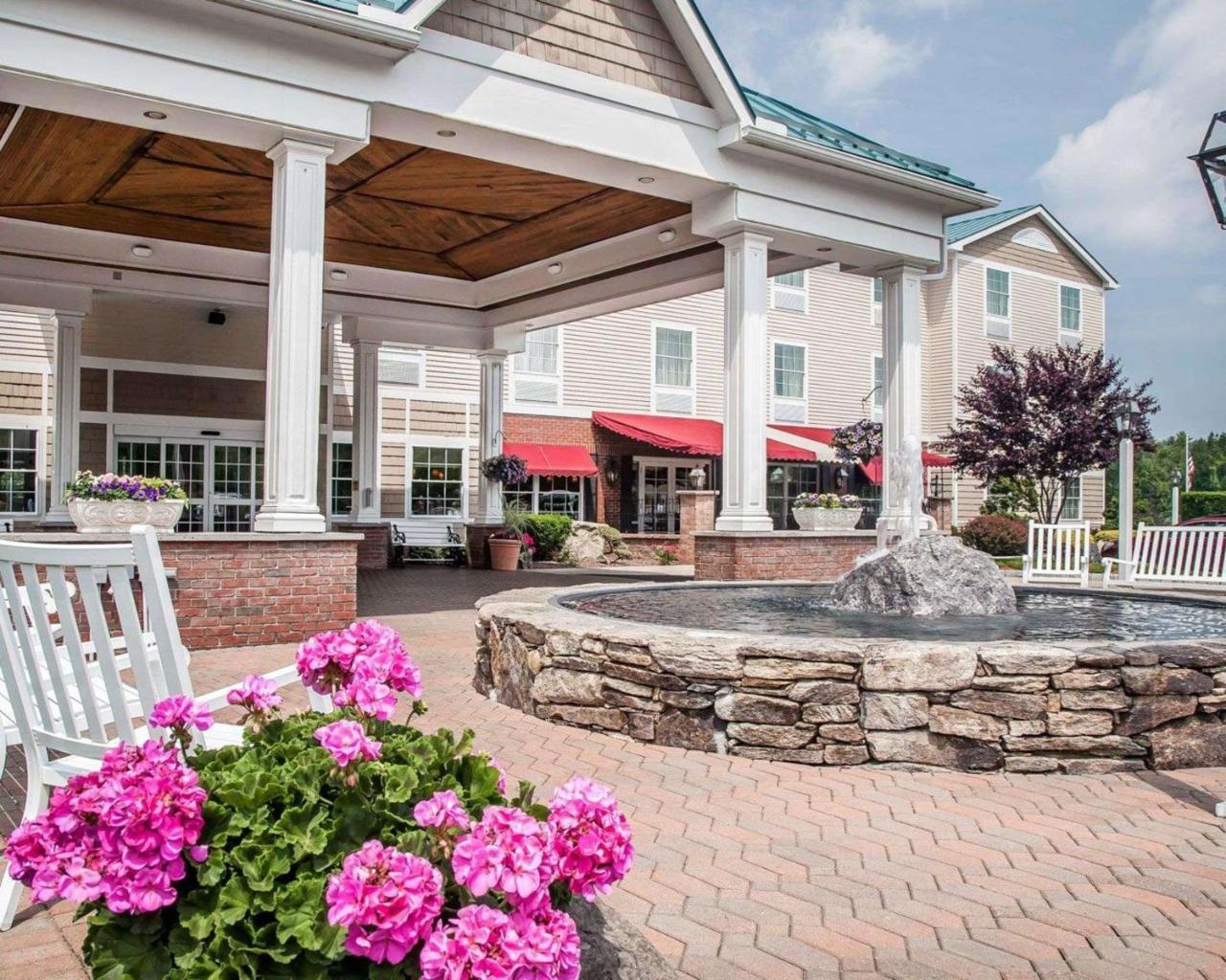 Comfort Inn & Suites Sturbridge-Brimfield Dış mekan fotoğraf