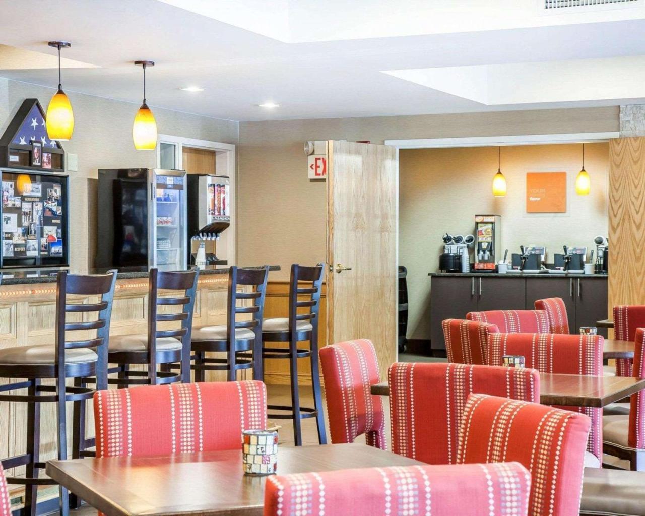 Comfort Inn & Suites Sturbridge-Brimfield Dış mekan fotoğraf